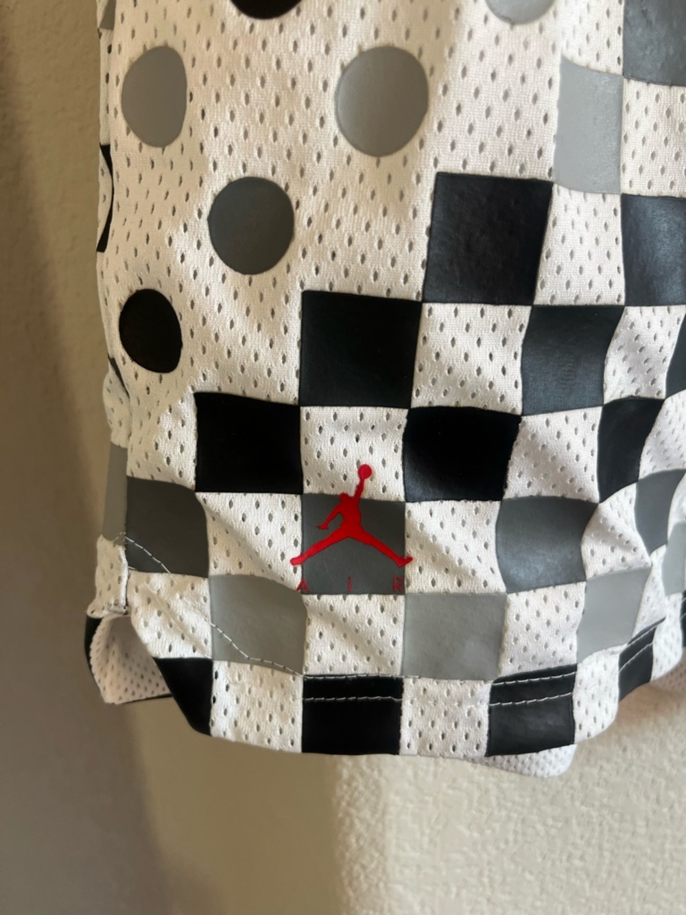 Jordan Men’s Black & White Checkered Athletic Shorts - Picture 6 of 7